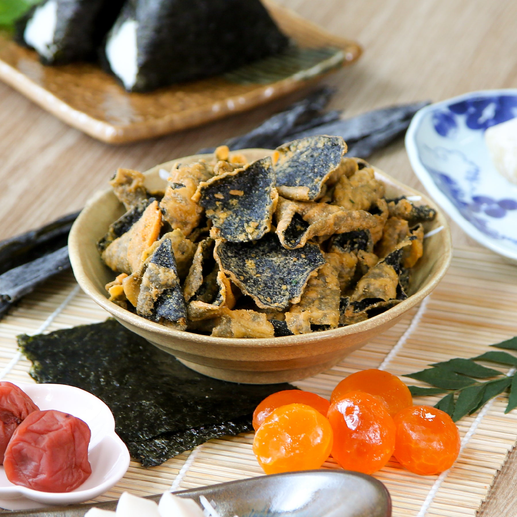 IRVINS Salted Egg Seaweed Cracker (50g)